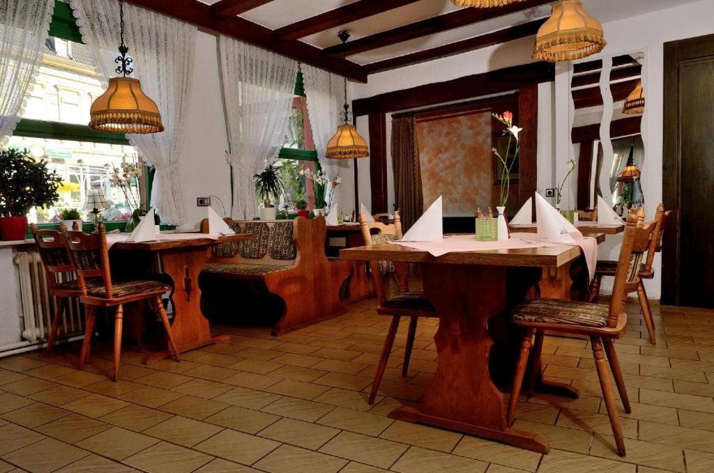Weinhaus Hotel Zum Josefshof Graach ภายนอก รูปภาพ