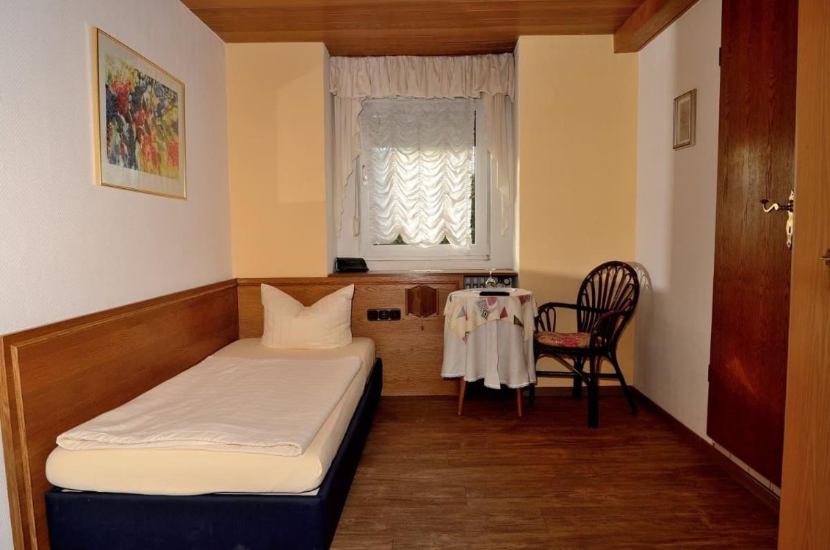 Weinhaus Hotel Zum Josefshof Graach ภายนอก รูปภาพ