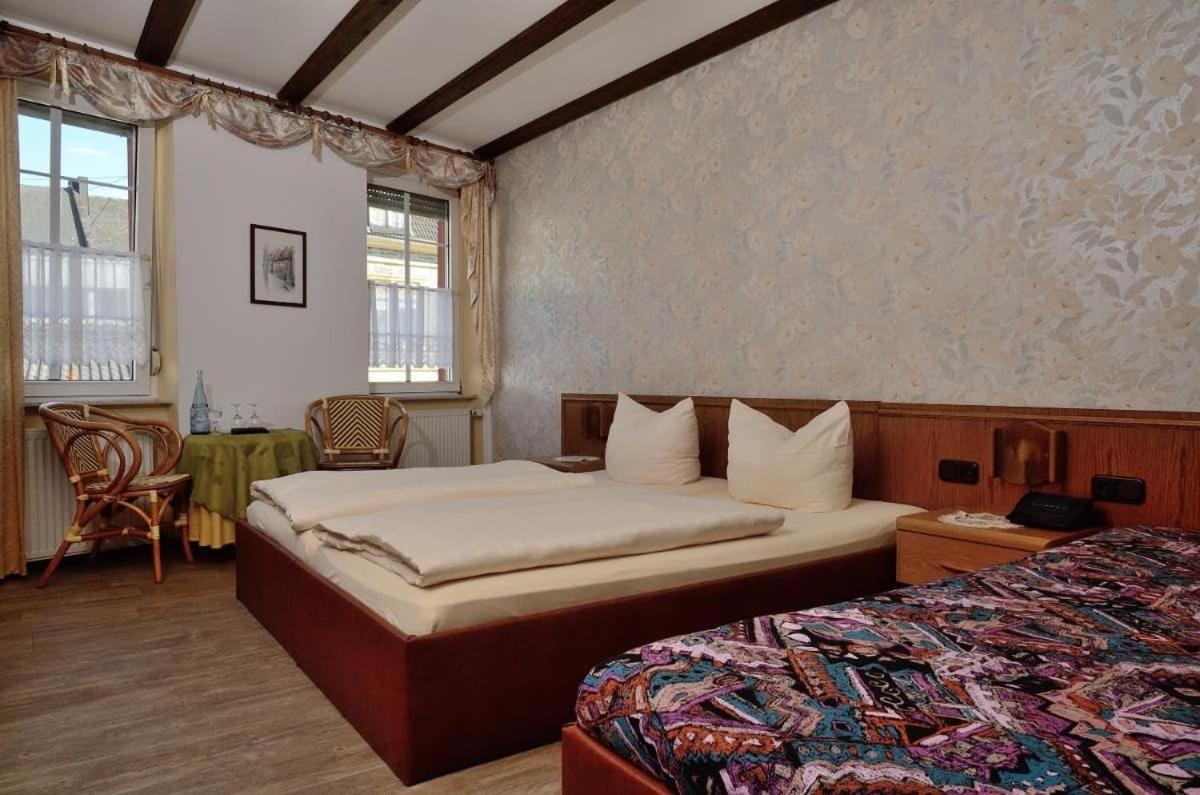 Weinhaus Hotel Zum Josefshof Graach ภายนอก รูปภาพ