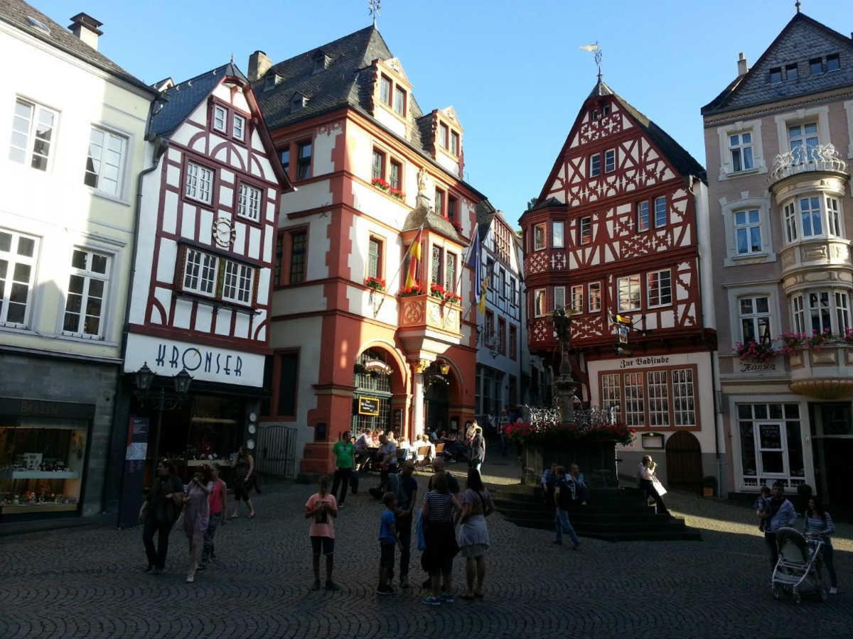 Weinhaus Hotel Zum Josefshof Graach ภายนอก รูปภาพ